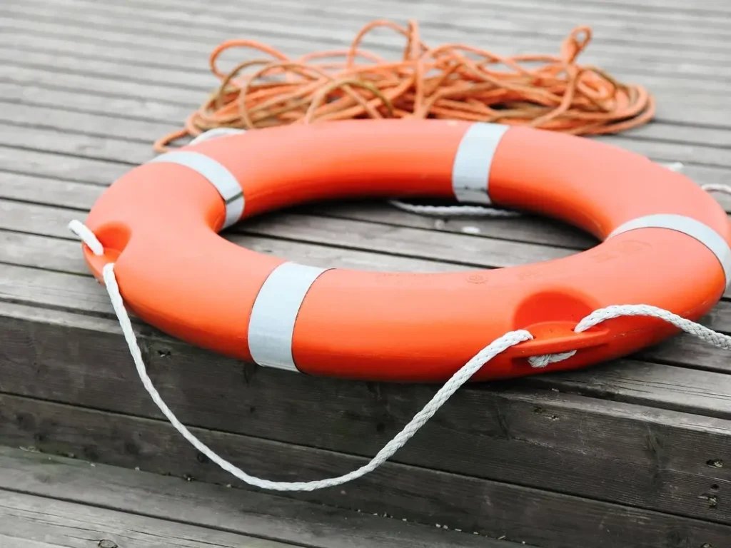 Tube Slams Into Boat, 2 Kids Hurt