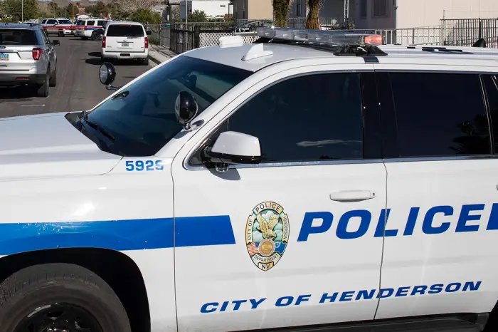 Double stabbing leaves 2 critical in Henderson