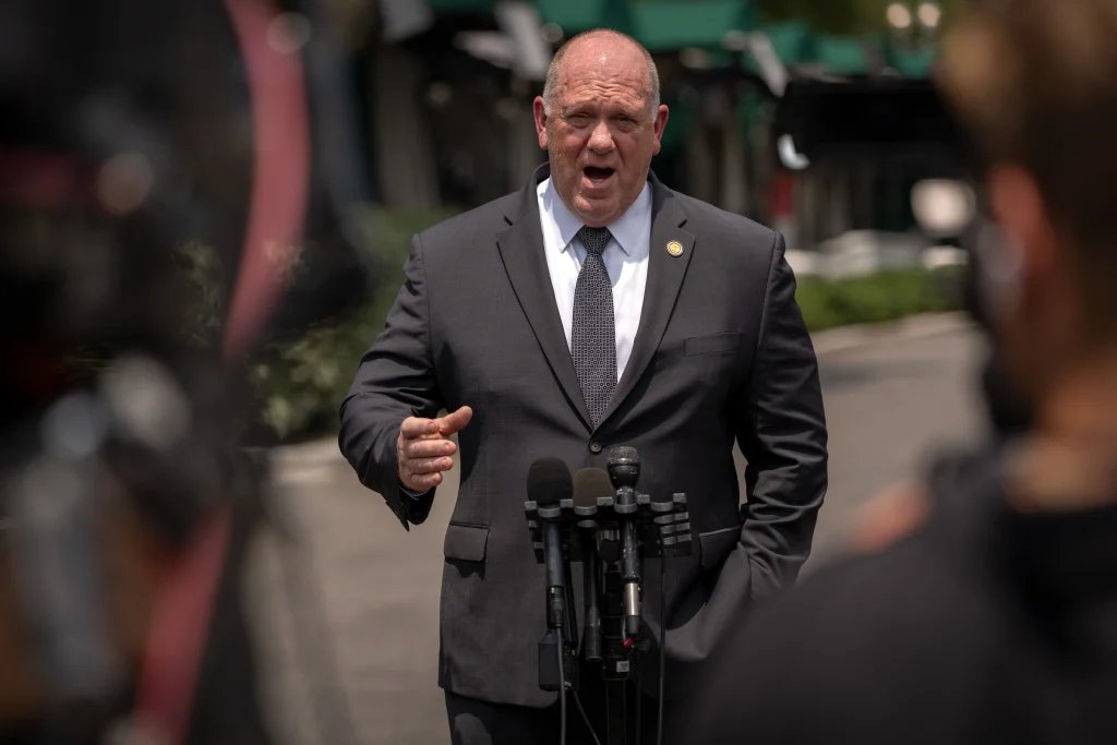 Tom Homan Defends ICE Unmarked Vehicle in Fatal Shooting
