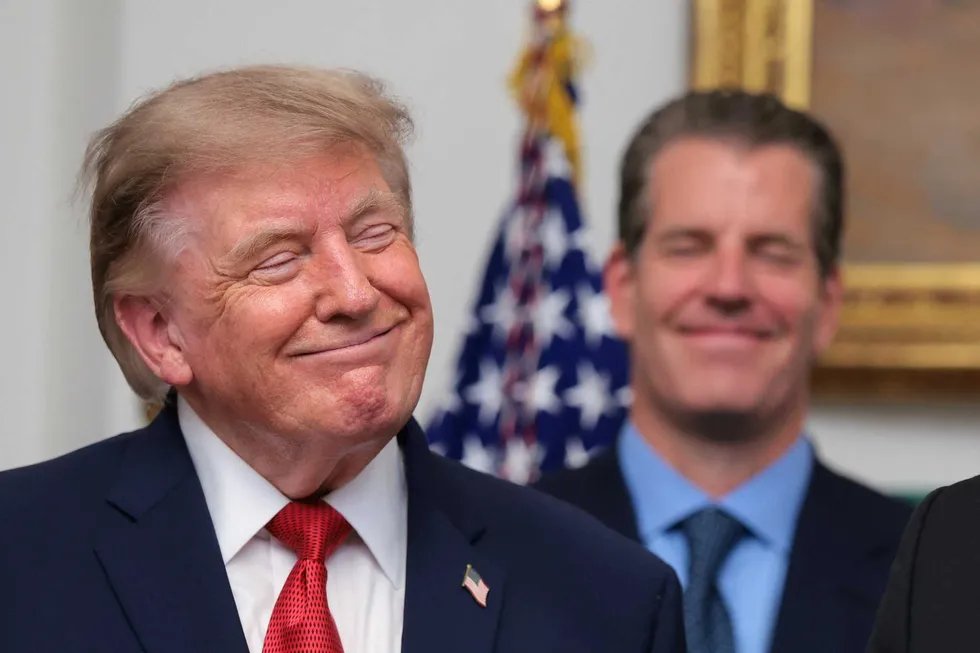 Trump Defends Friendship With Kim Jong Un