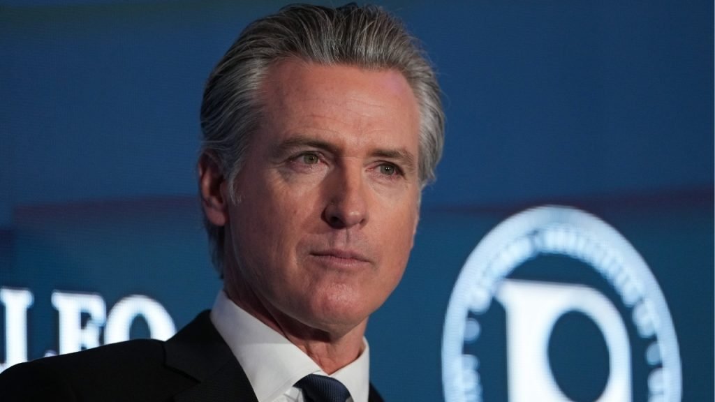 Newsom Raises CA Minimum Wage to $17.40