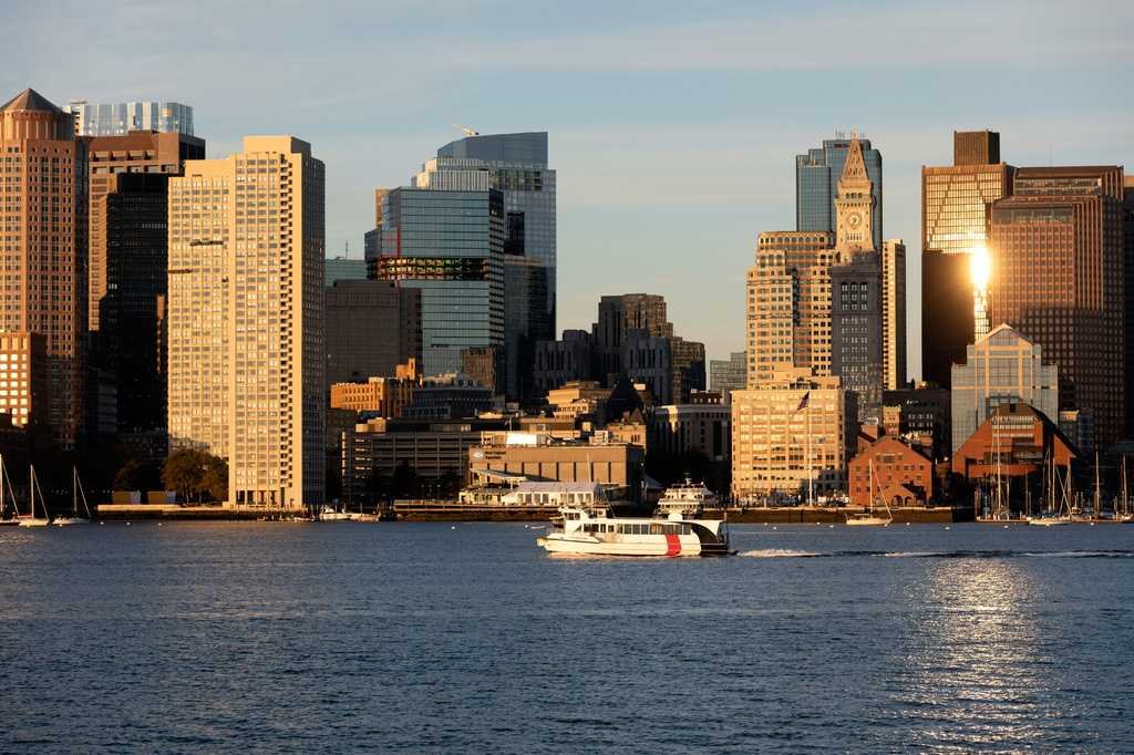 Democrats Narrow 2028 Convention to 3 Cities