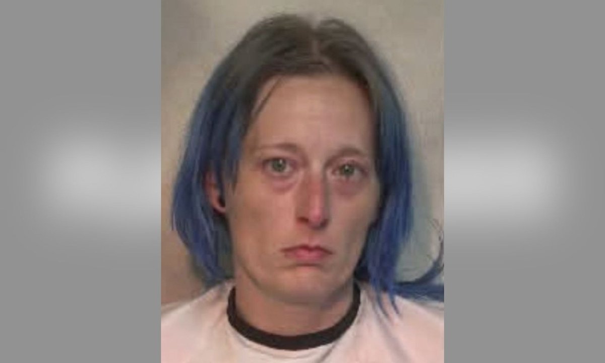 Mom Abandoned Daughter, 4, at Truck Stop in Middle of the Night, Told Police Girl Wasn’t Her Child