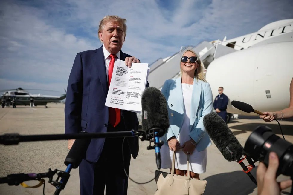 Trump Official’s Failed Document Leak Backfires Publicly