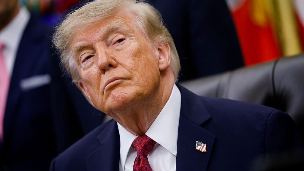 U.S. Strikes Disrupting Strait of Hormuz Traffic Amid Iran Tensions