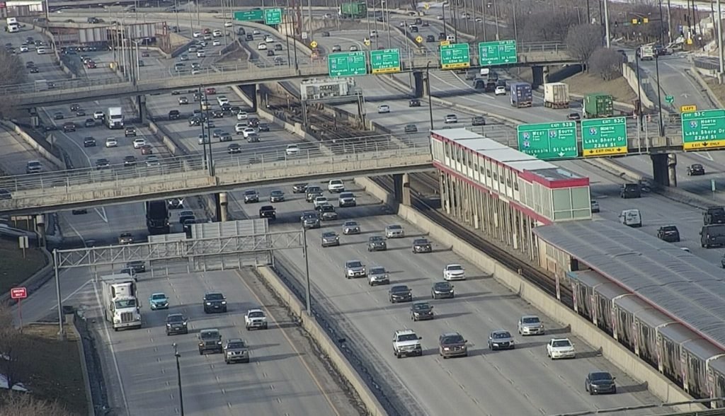 Body found in car on Dan Ryan near 35th Street