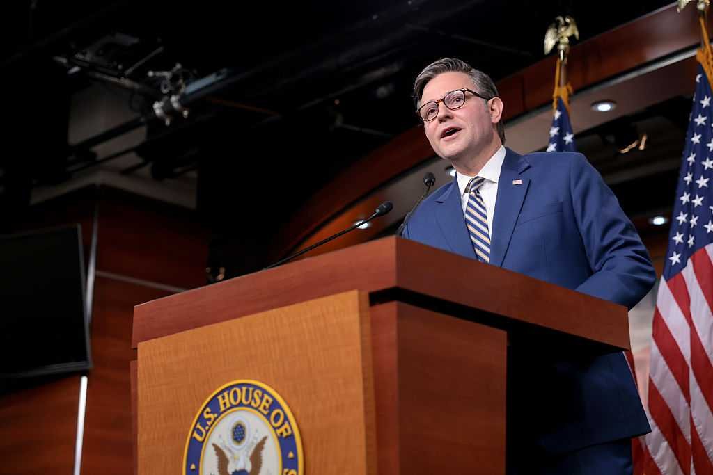 Johnson Backs Ban on Congress Dating Any House Staffers