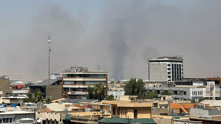 Trump Pauses Iran Strikes Over Weapon Stockpile Fears