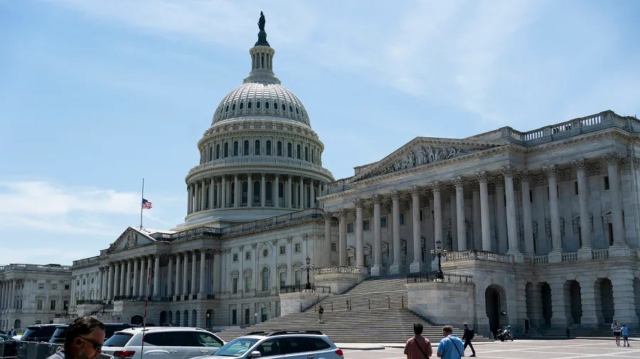 Poll: Democrats Lead by 3 Points in House Race