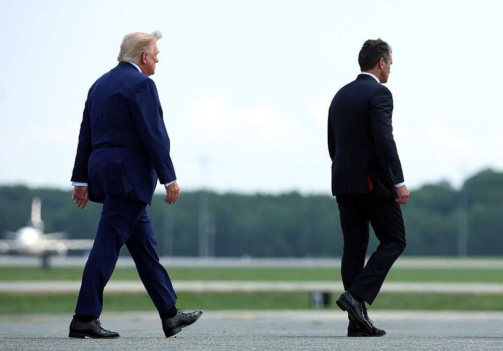 House Passes Iran War Resolution as Republicans Defect