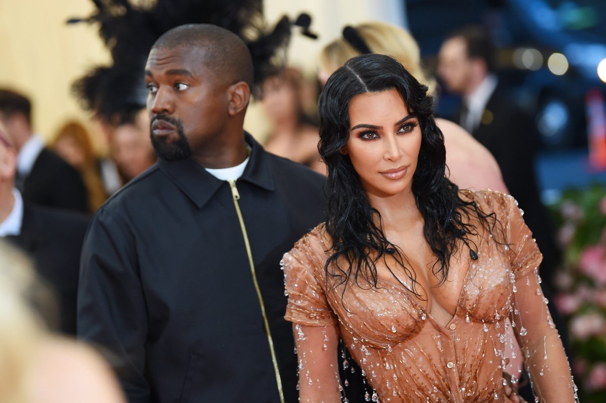 Kim Kardashian's esophagitis diagnosis raises concerns over dad's death