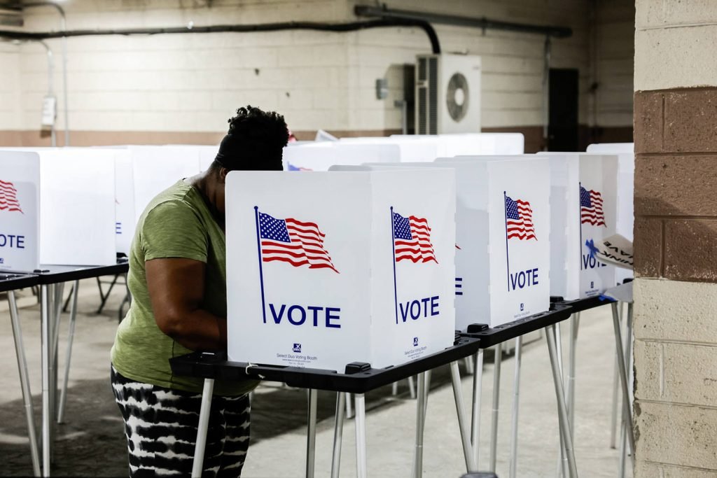 Michigan Primary Tests Deep Democratic Party Divide