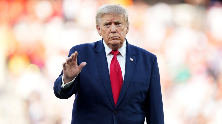 Trump Signs Order Blocking China From US Defense Minerals