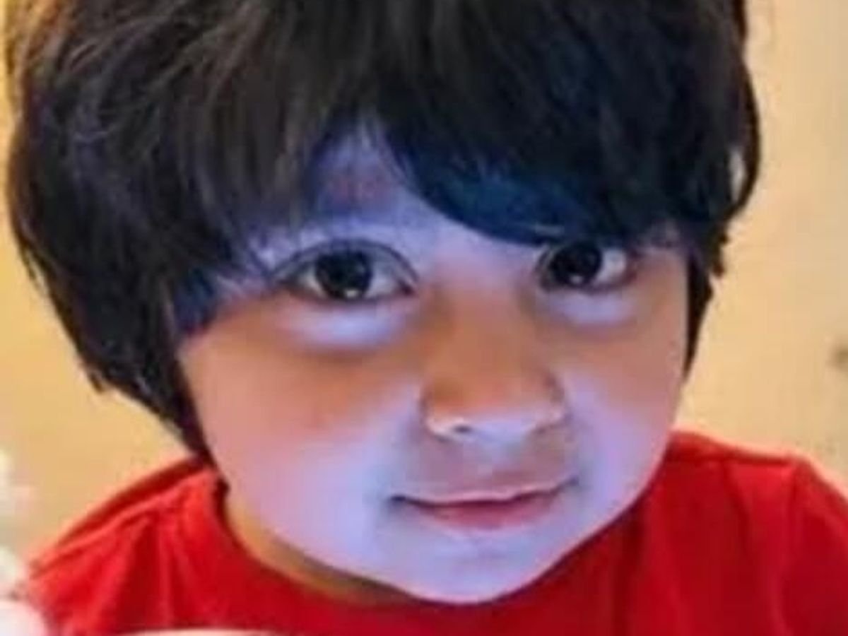 Dad executes sons, 4 and 11, in street in broad daylight after McDonald's visit
