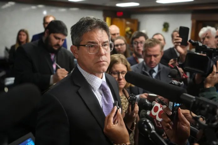 Rodric Bray Quits Leadership Bid After Trump Threats
