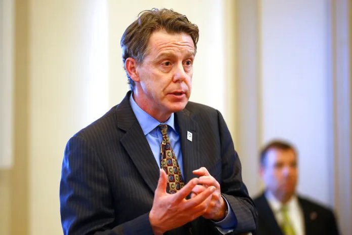 Trump Backer vs. Tariff Critic in Oklahoma Runoff
