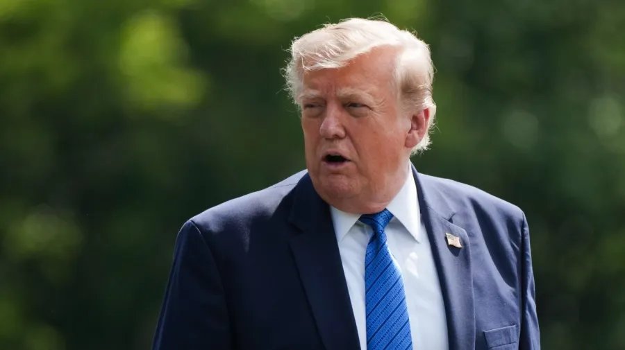 Trump Signs Order Ending $1.8B Anti-Weaponization Fund