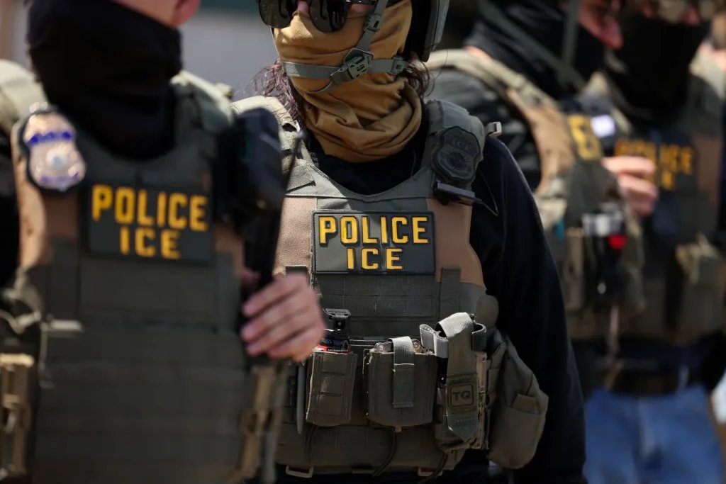 DNC Votes to Abolish ICE as Trump Ramps Up Deportations