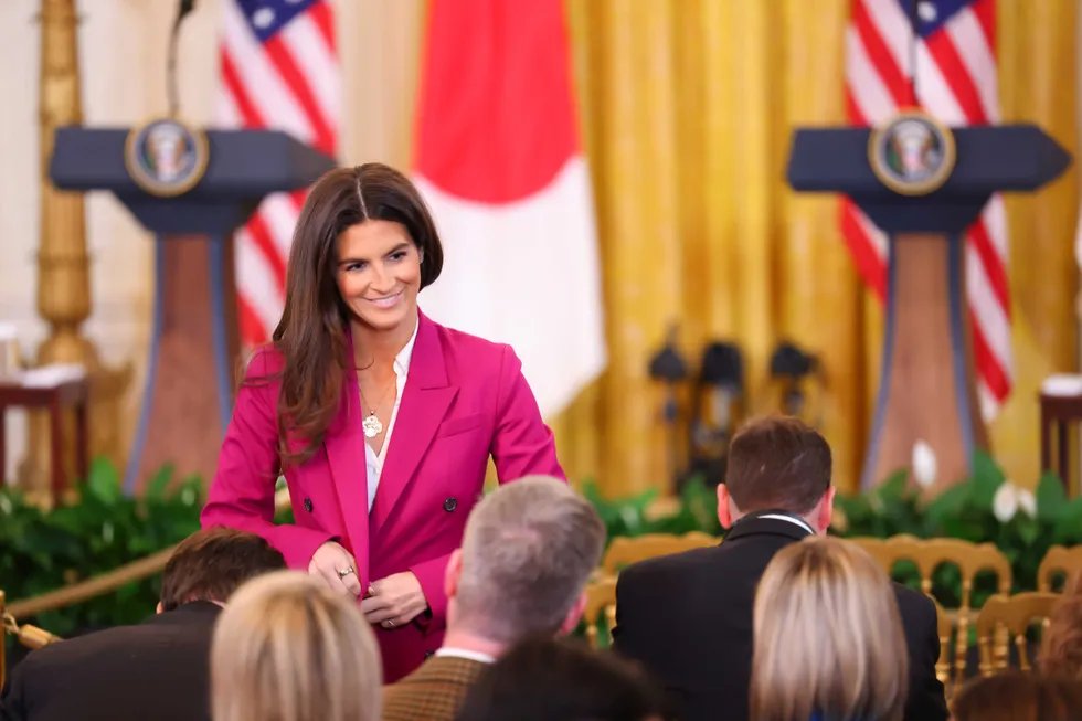 Trump Mocks CNN Reporter Collins at Press Dinner