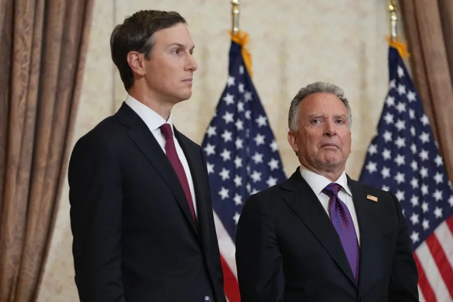 Trump Envoys Arrive in Moscow for Ukraine Peace Talks
