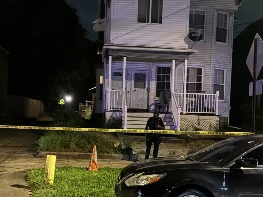 2 men shot in West Hills, 1 critical