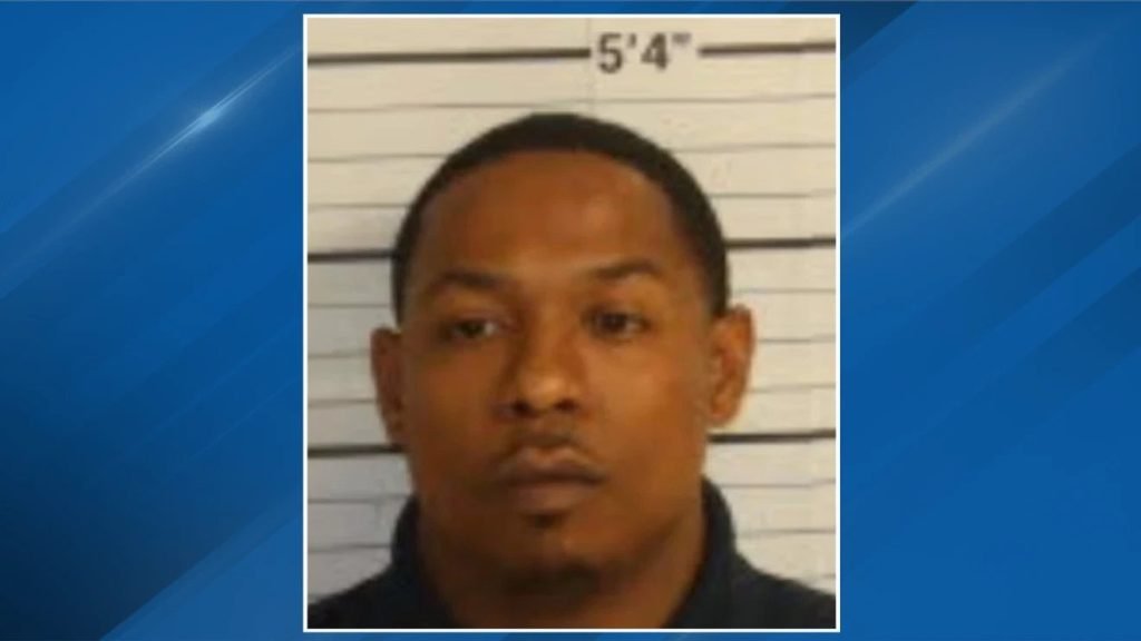 Memphis School Employee Charged After Pen Stabbing in Delivery Dispute