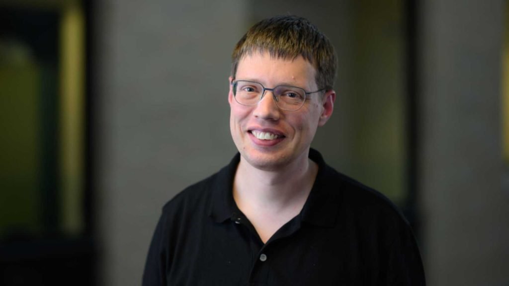 MIT professor dies 12 days after bike crash