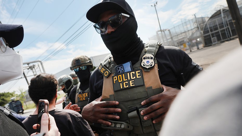 Trump Overrules ICE Pause on Vehicle Stops