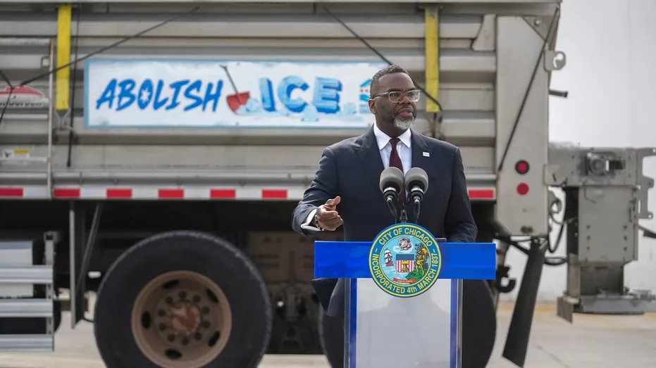 Chicago Mayor Demands Contractors Reveal ICE Ties