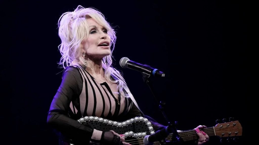 Dolly Parton’s Family and Fans Mourn Her Passing at 80 in Nashville