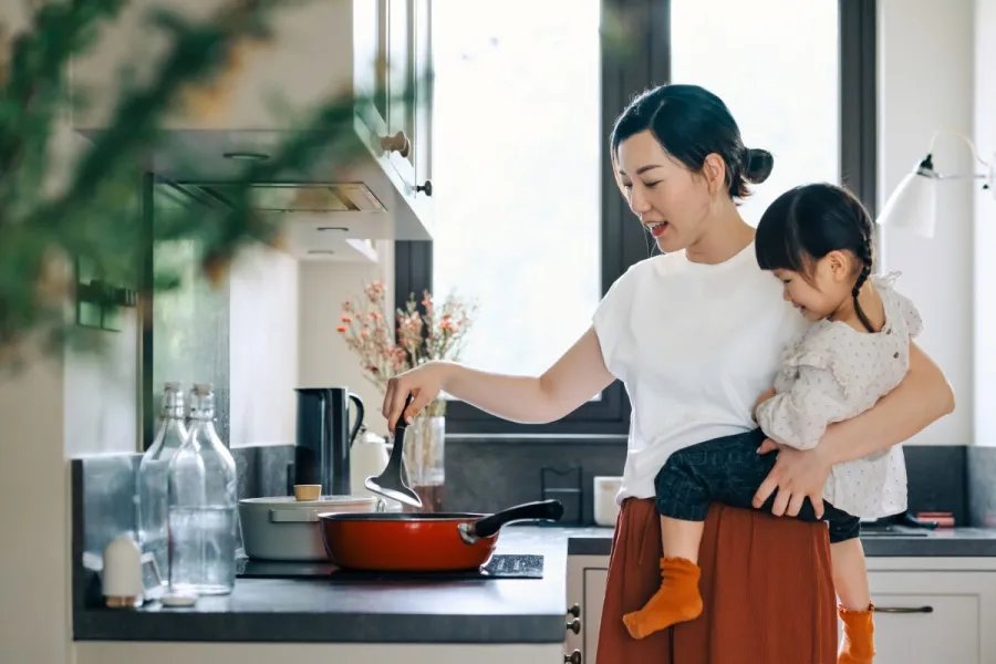 Trump Eyes Subsidy Program for Stay-at-Home Parents