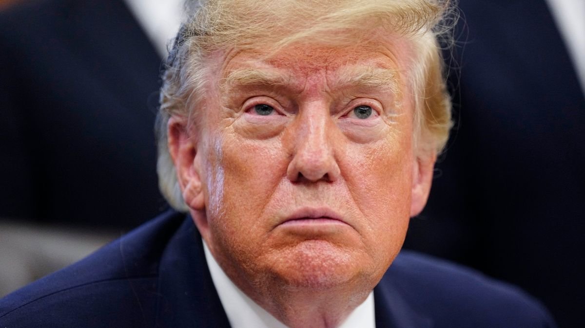 88% of people believe this move puts Donald Trump in danger of impeachment