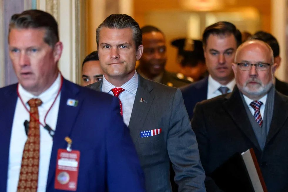 Army Secretary Resigns Over Clashes With Hegseth