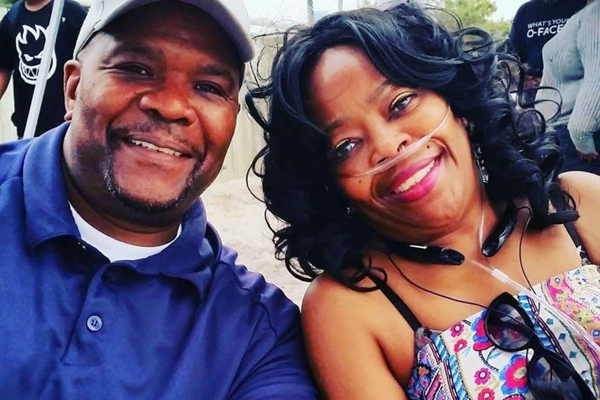 Couple Dies After Becoming Trapped in Raging Fire That Destroys 3-Story Row House and Injures 2 Firefighters