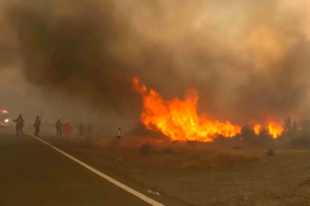 Man arrested with lighter fluid near huge Nevada wildfire