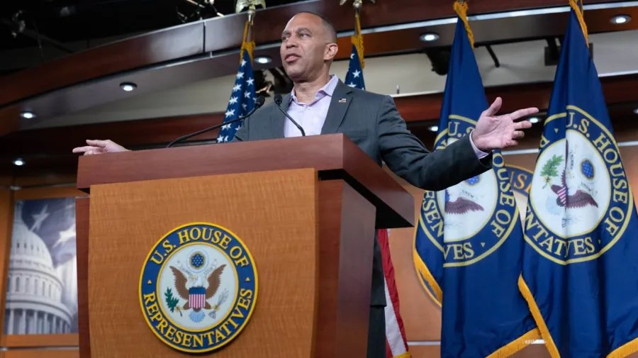 Jeffries Outlines Democrats’ Plan as Midterms Near