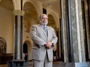 Smithsonian Chief Lonnie Bunch Resigns