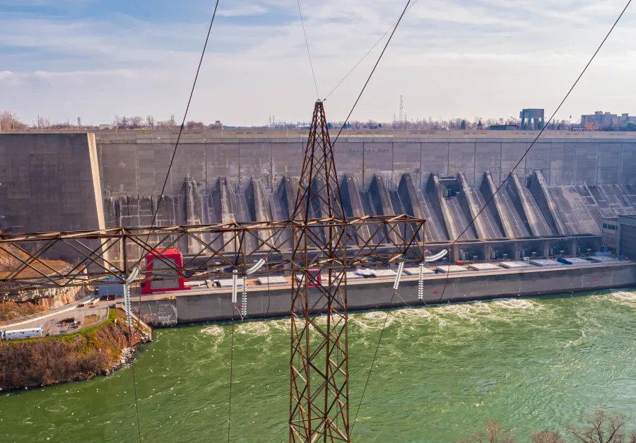 Trump Signs Order Banning Foreign Grid Equipment