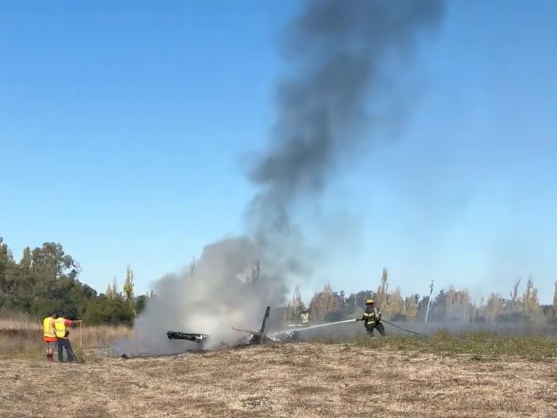 Plane erupts in flames after crashing in California wine country