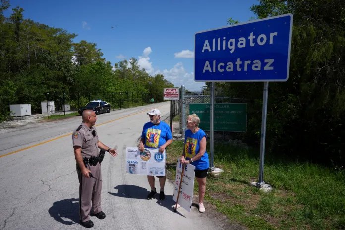 Two Guards Charged With Battery at Immigration Facility