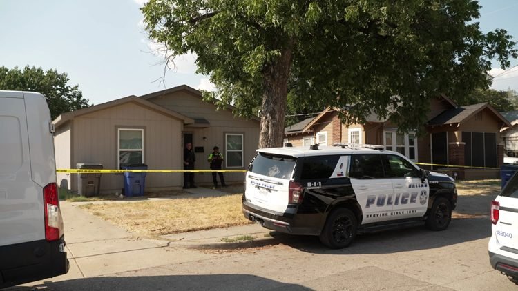 3 found dead in South Dallas home, cause unknown