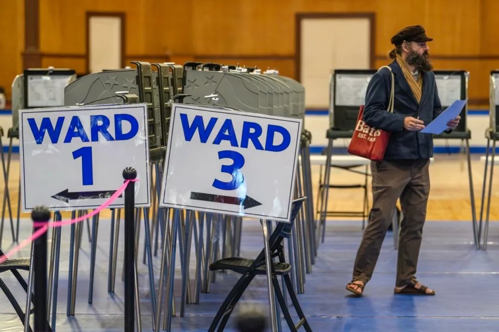 Write-In Candidates File for Maine Senate Race