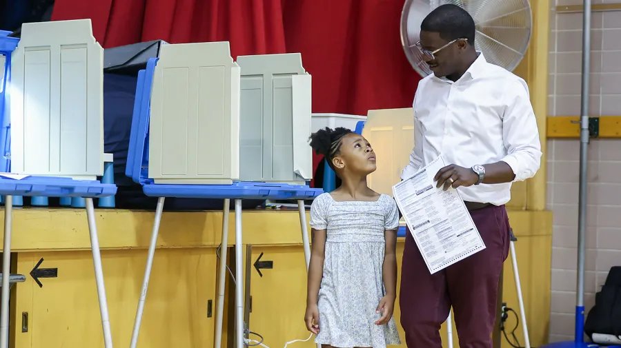 Wisconsin Governor Race Shifts to Democrats After Crowley Wins