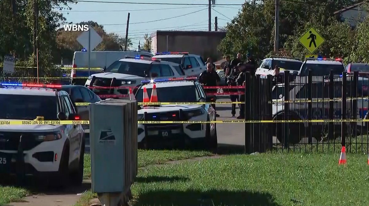 Federal agents are responding to a reported shooting at a mosque in Columbus, Ohio, officials say
