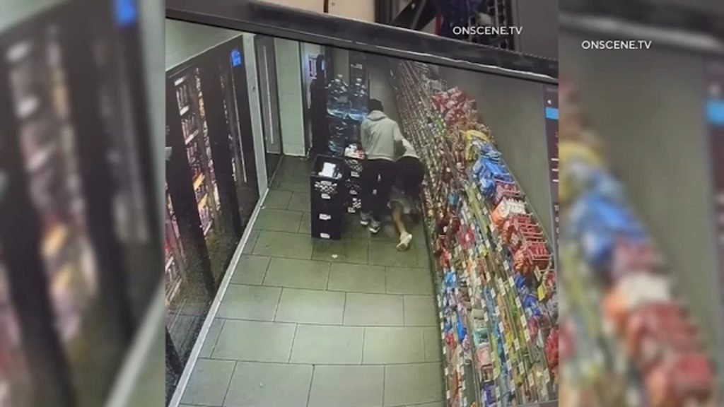 Teen beaten unconscious in 7-Eleven robbery attack
