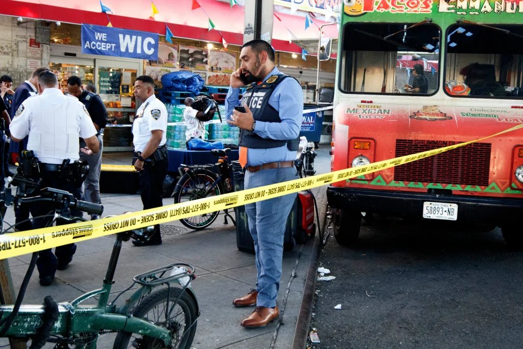 13-year-old stabbed outside Bronx supermarket