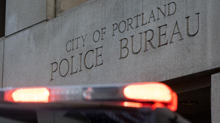 8 cars hit in downtown Portland tire slashing