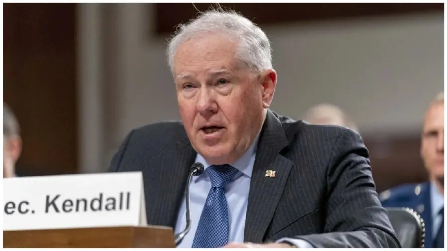 Kendall Questions Advice Behind Trump’s Iran War