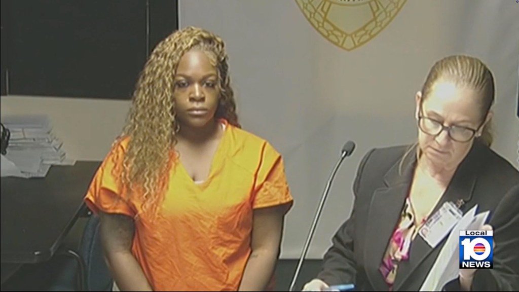 Shocked judge scolds Florida mom for allegedly leaving kids home alone to take Bahamas cruise